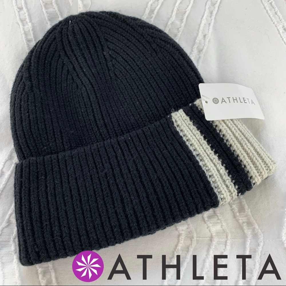 NWT! Athleta On Track Beanie, Black